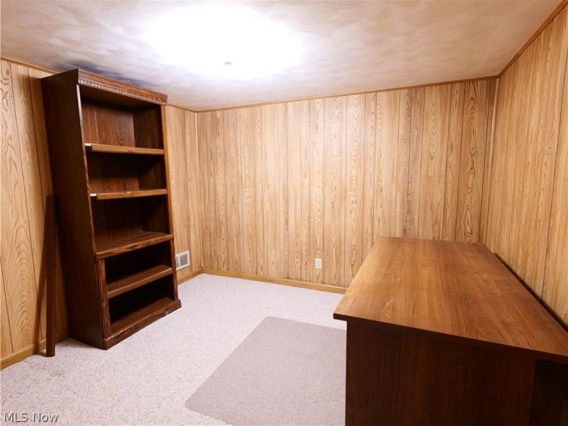 8161 Glenwood Avenue, Youngstown, OH 44512 Photo 31