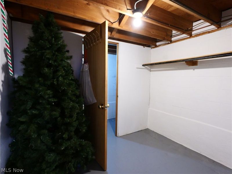 8161 Glenwood Avenue, Youngstown, OH 44512 Photo 34