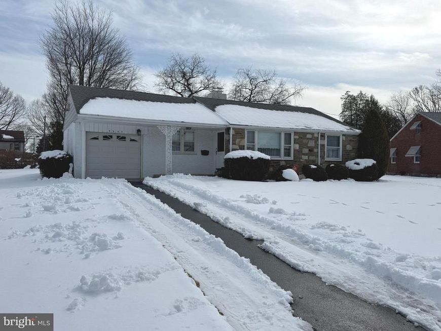 9505 Alton Street, Philadelphia, PA 19115 Main Photo