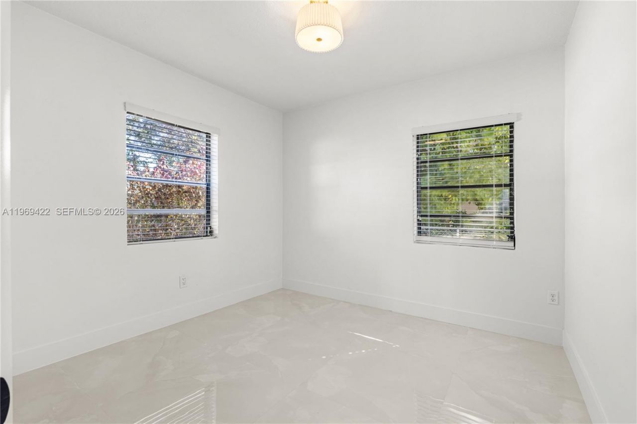 9241 Marine Dr, Cutler Bay, FL 33189 Photo