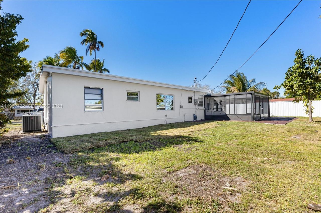 9241 Marine Dr, Cutler Bay, FL 33189 Photo