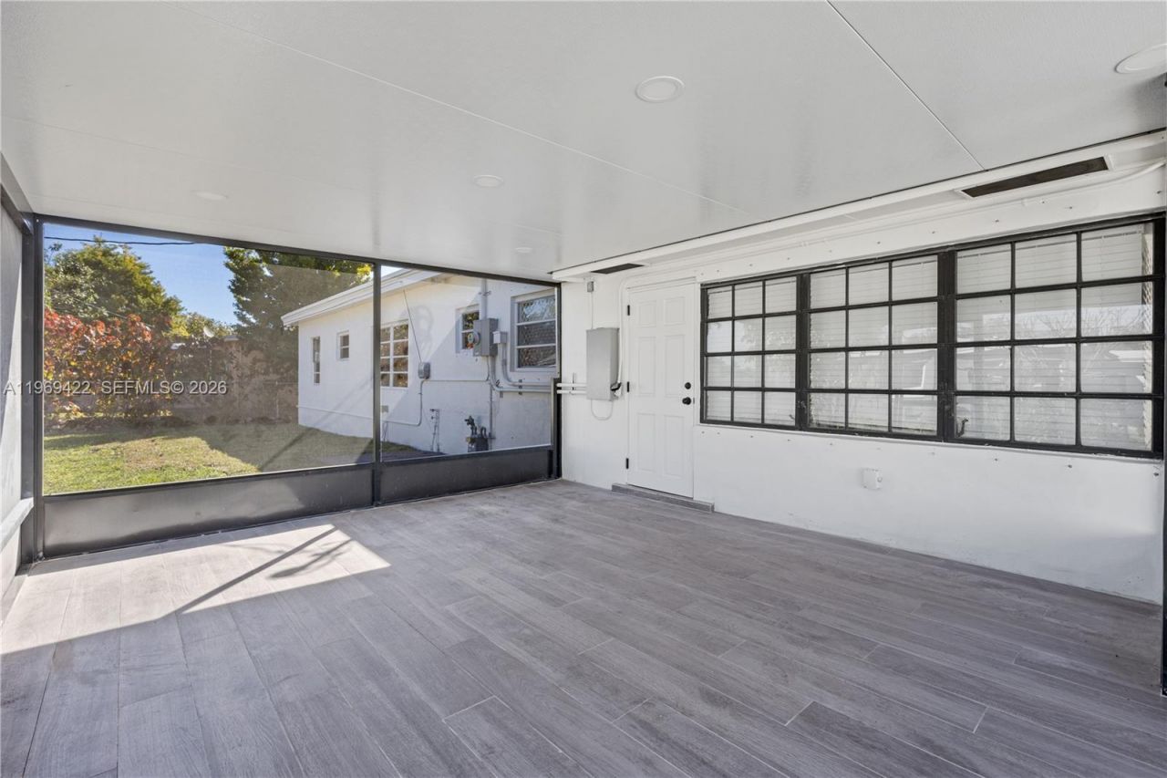 9241 Marine Dr, Cutler Bay, FL 33189 Photo