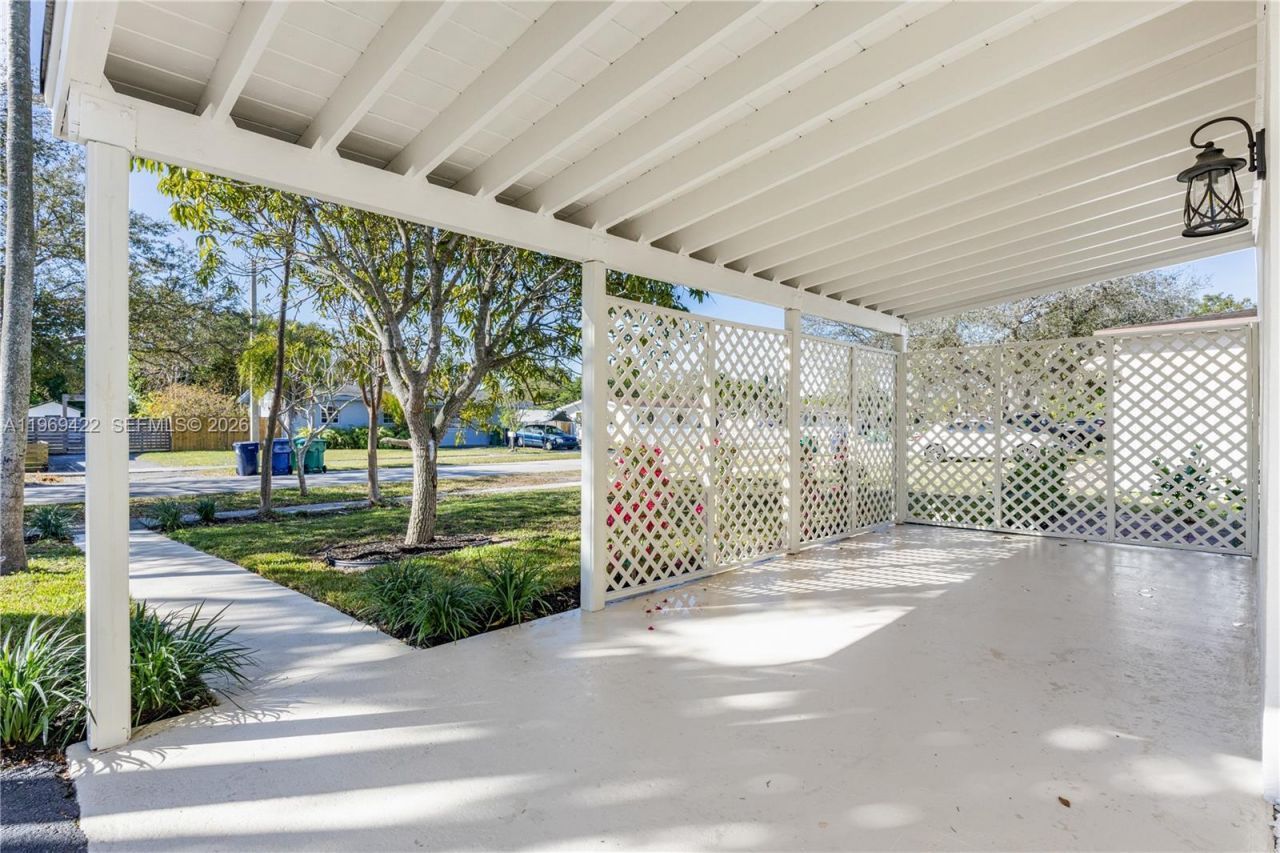 9241 Marine Dr, Cutler Bay, FL 33189 Photo