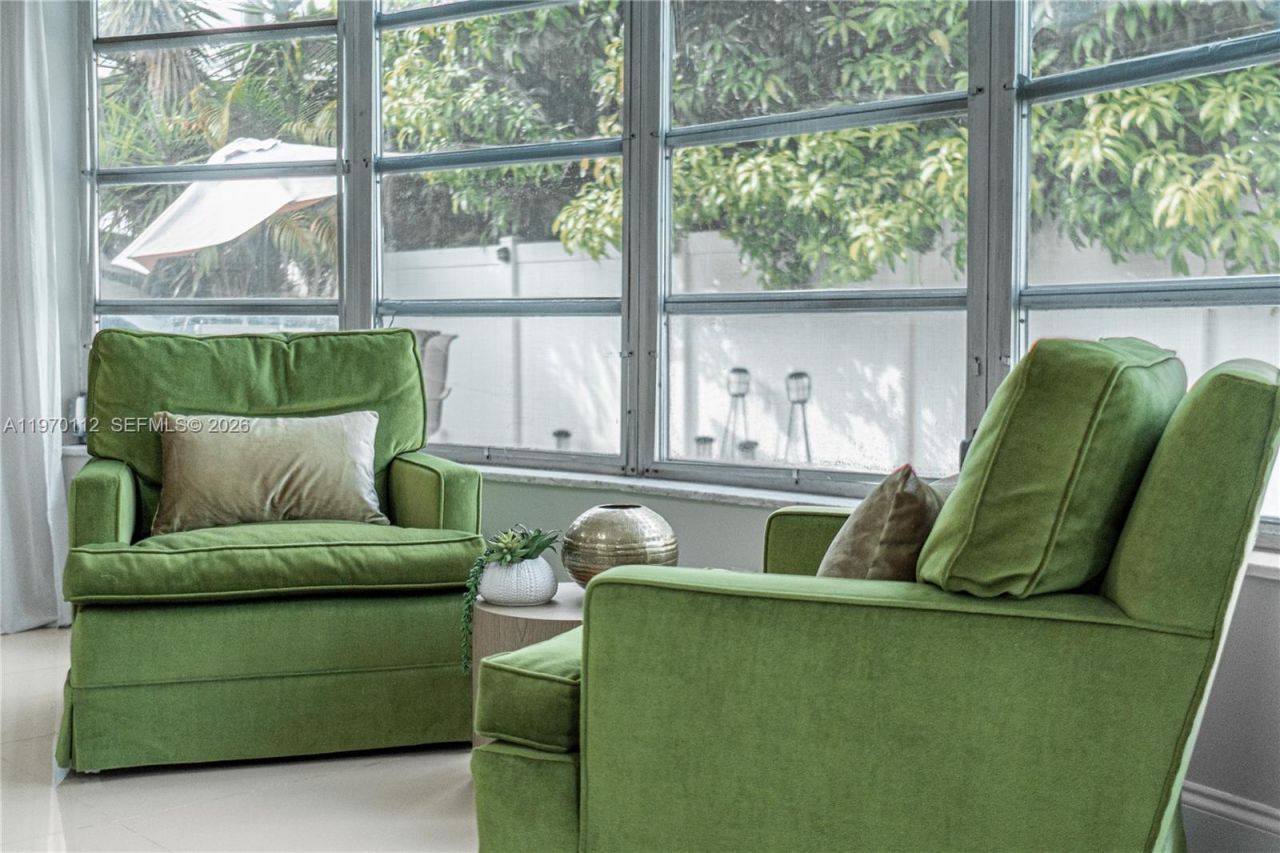 2121 NE 62nd St, Fort Lauderdale, FL 33308 Photo