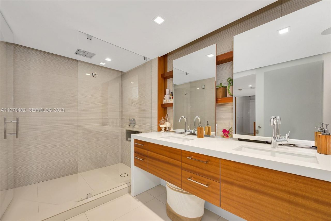 199 Ocean Lane Dr, Unit 401, Key Biscayne, FL 33149 Photo