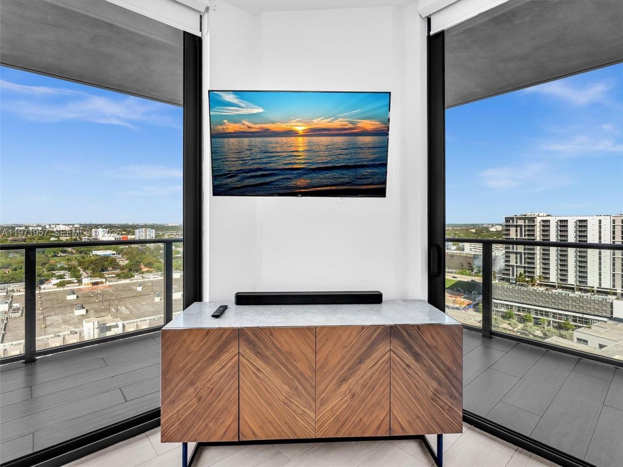 121 NE 34th St, Unit 2016, Miami, FL 33137 Photo
