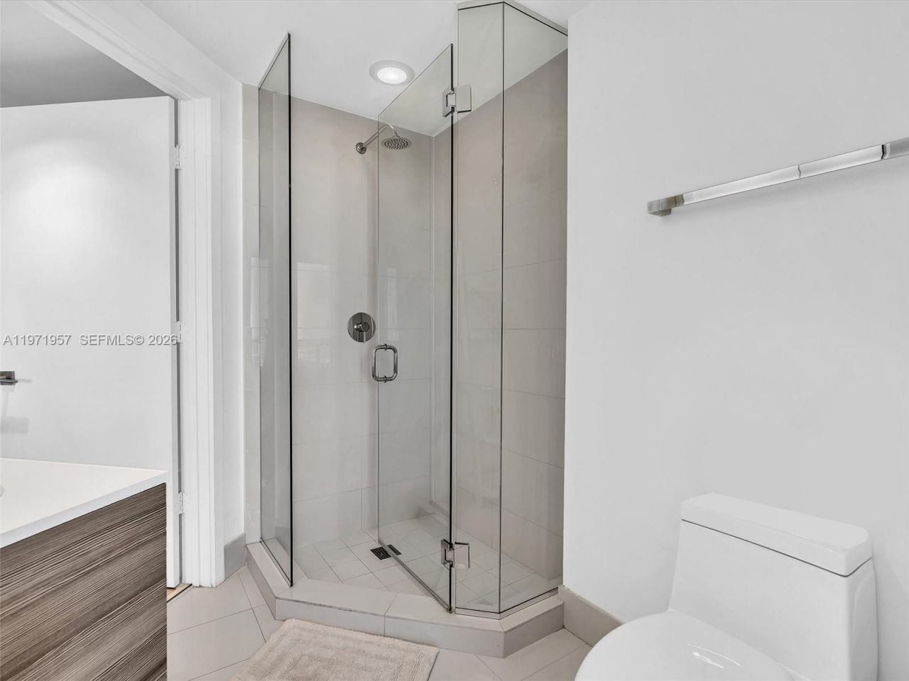 121 NE 34th St, Unit 2016, Miami, FL 33137 Photo