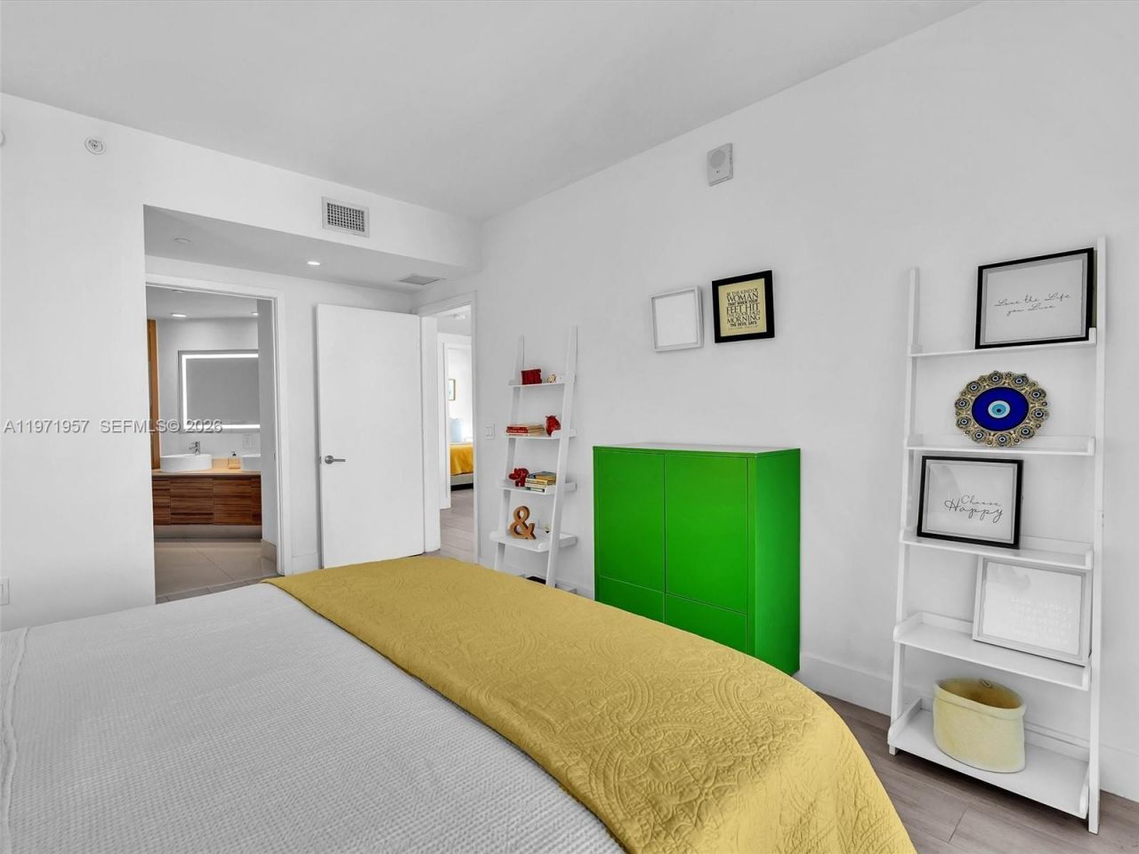 121 NE 34th St, Unit 2016, Miami, FL 33137 Photo