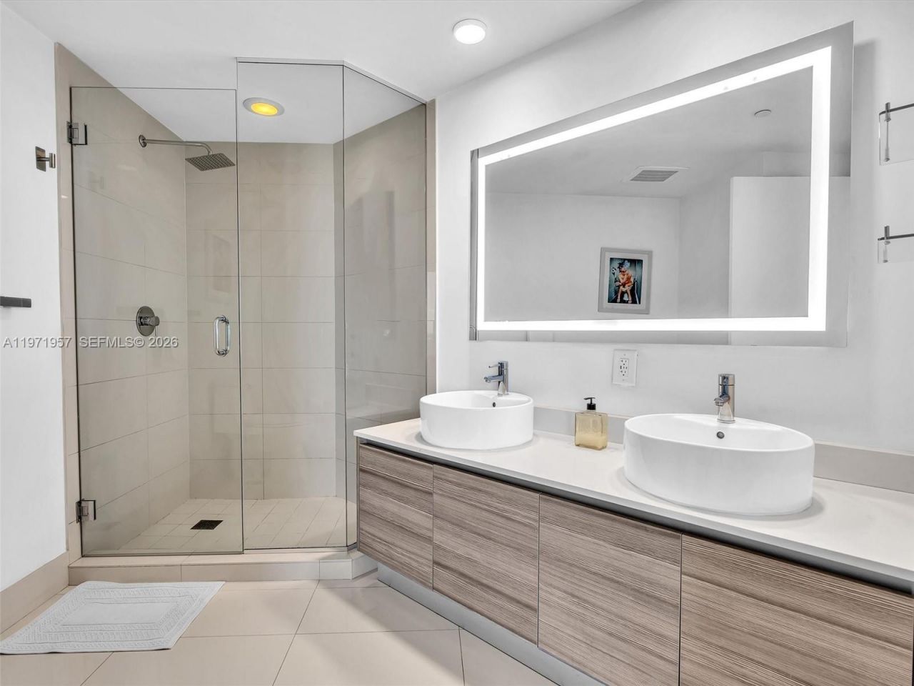 121 NE 34th St, Unit 2016, Miami, FL 33137 Photo