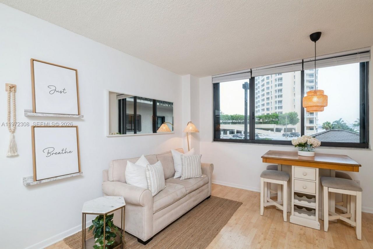 540 Brickell Key Dr, Unit 504, Miami, FL 33131 Photo