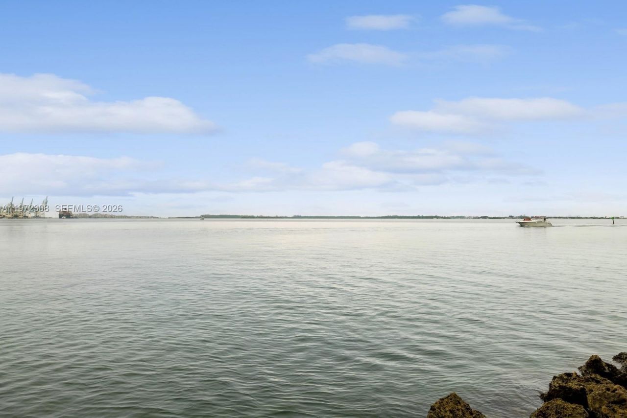 540 Brickell Key Dr, Unit 504, Miami, FL 33131 Photo