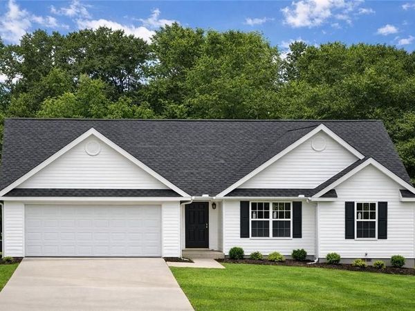 569 Day Star Lane, Mount Airy, GA 30563