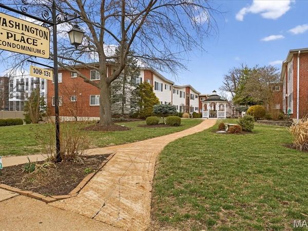 119 E Washington Avenue, Unit 1N, Kirkwood, MO 63122