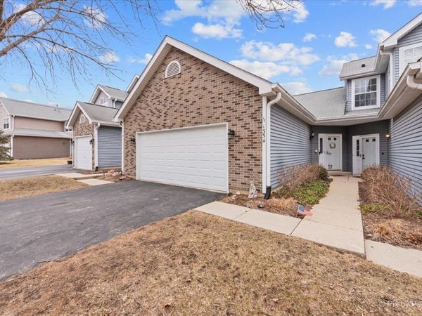 1354 Essex Street, Algonquin, IL 60102