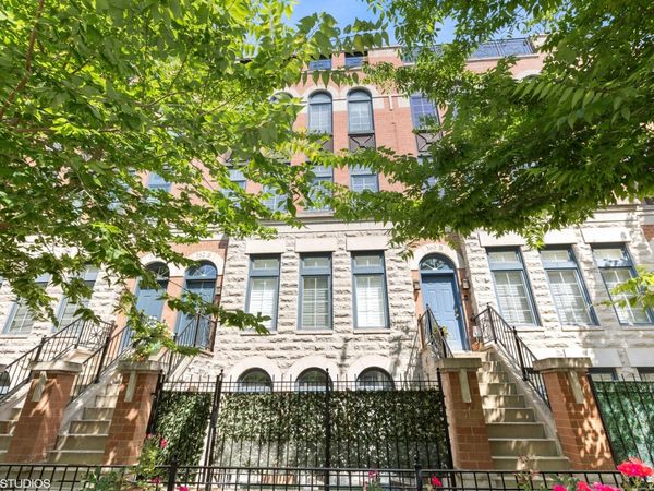 362 W Huron Street, Unit B, Chicago, IL 60654