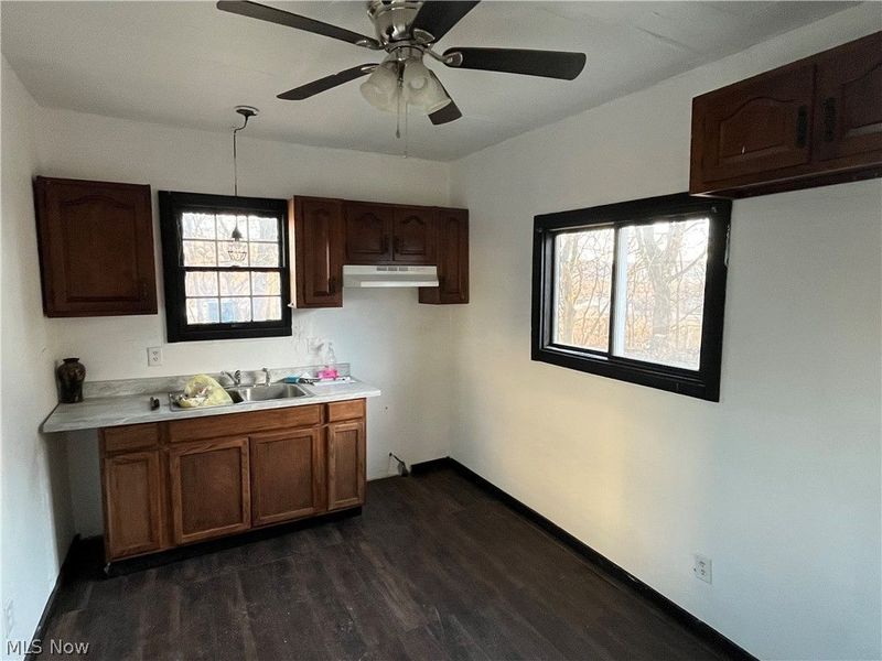 1216 Erie Street, East Liverpool, OH 43920 Photo 2