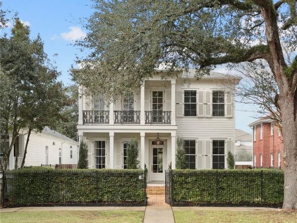 6838 CANAL Boulevard , New Orleans, LA 70124