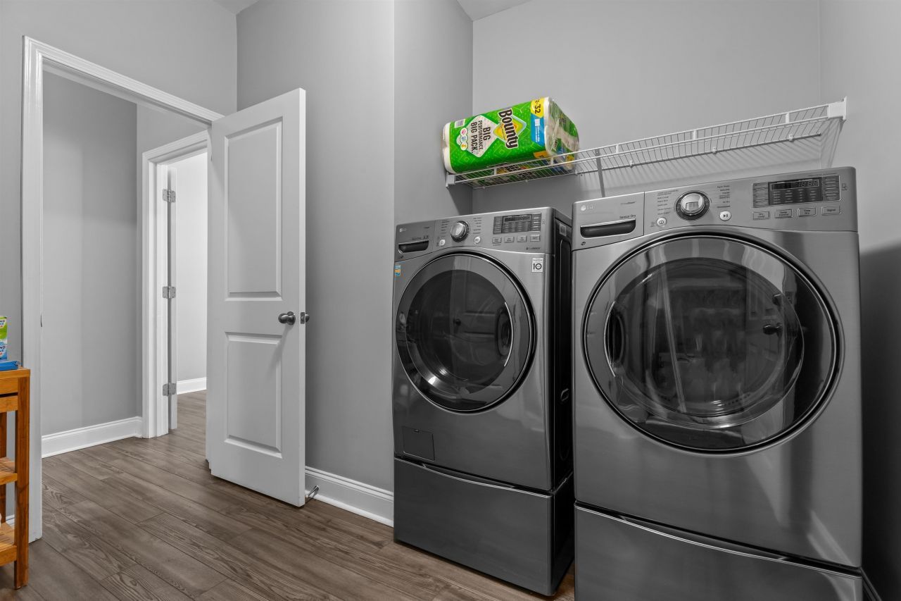 1109 Brentford Pl. Photo 48