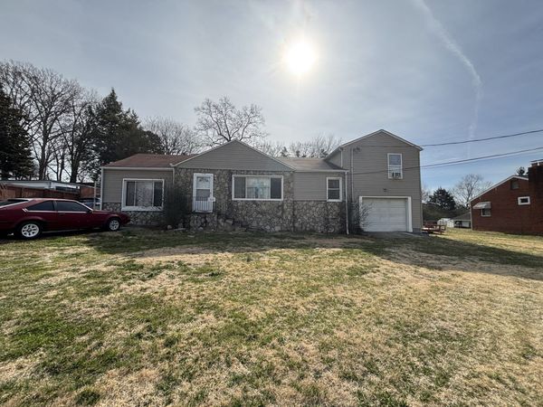 604 Victor Dr , Knoxville, TN 37912