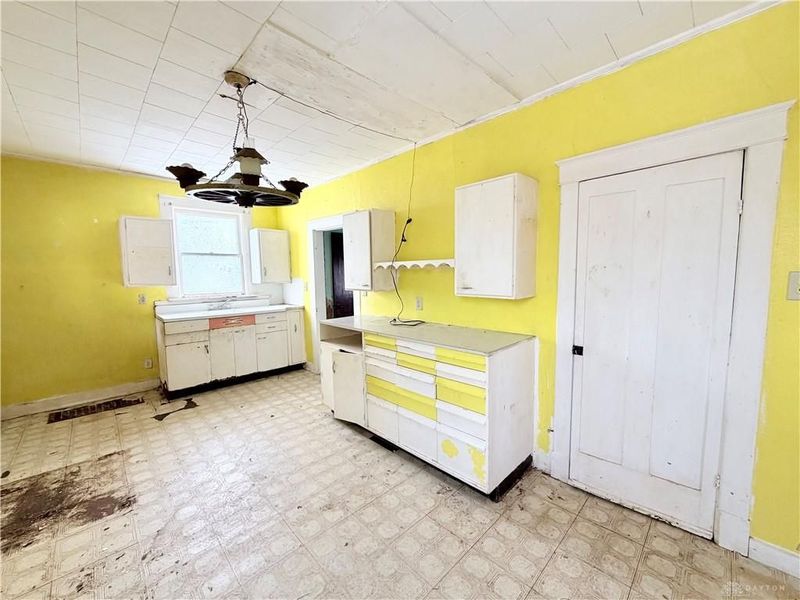 305 E North Street, Union City, OH 45390 Photo 8