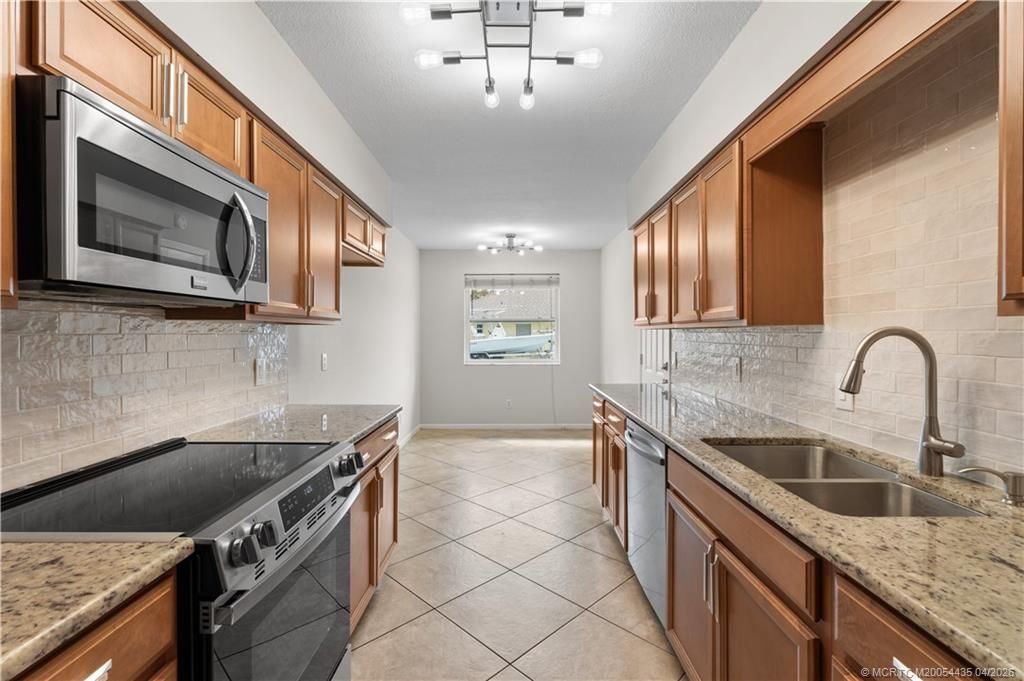 2861 SE Calvin Street, Port Saint Lucie, FL 34952 Photo