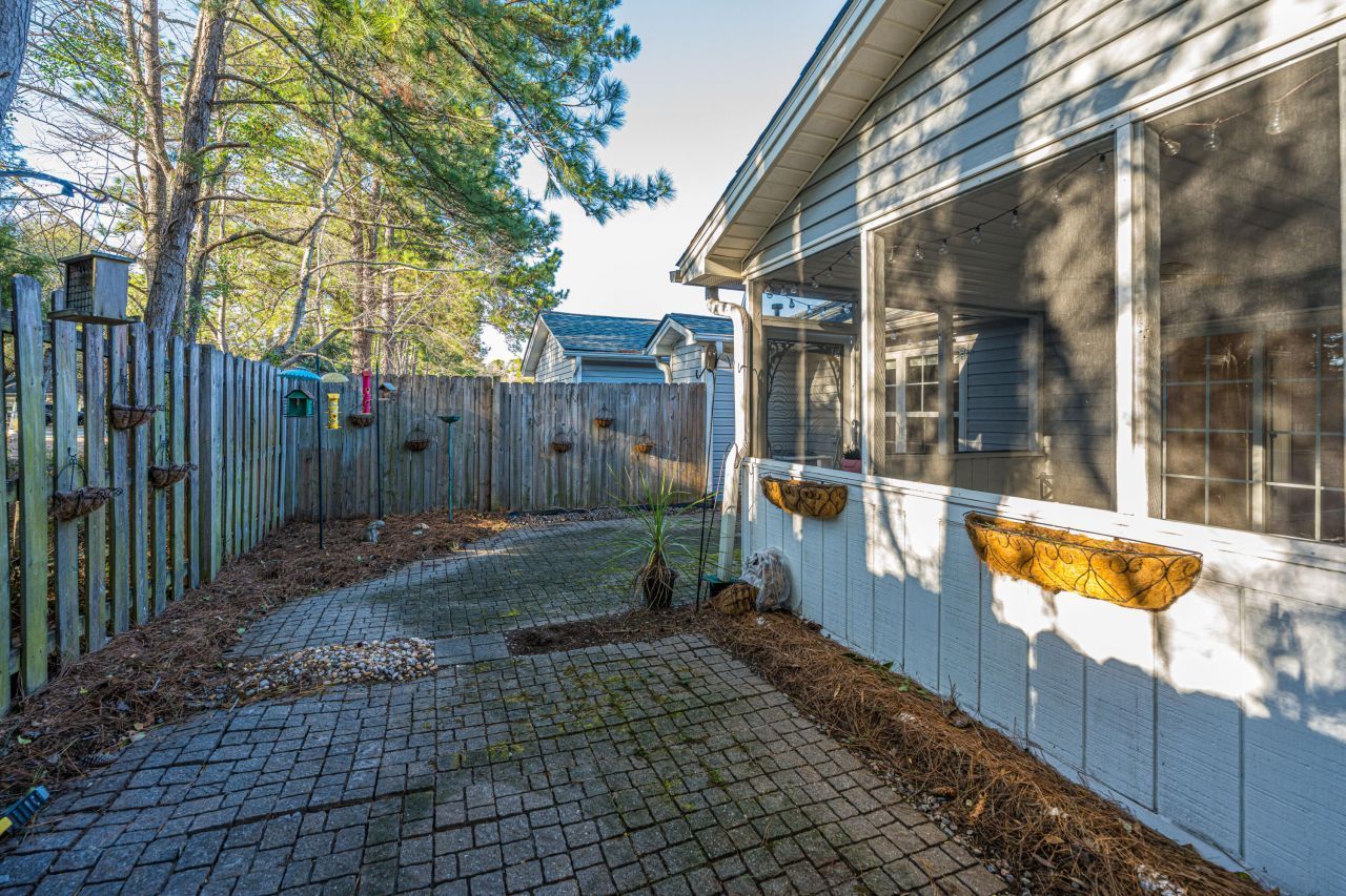 1627 Dexter Lane Photo 9