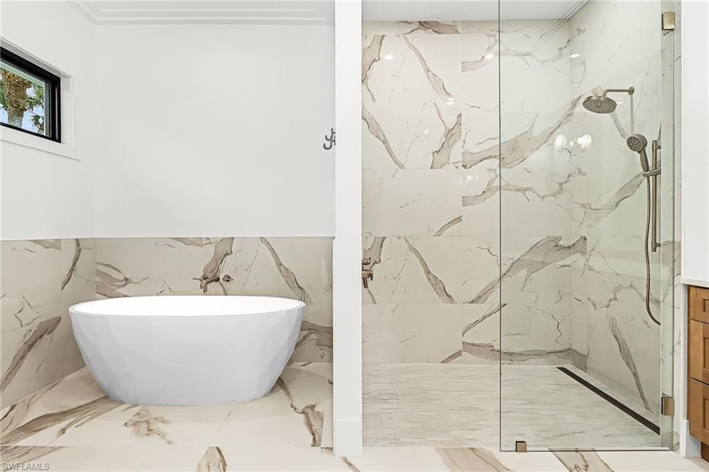 2393 Longboat Dr, Naples, FL 34104 Photo