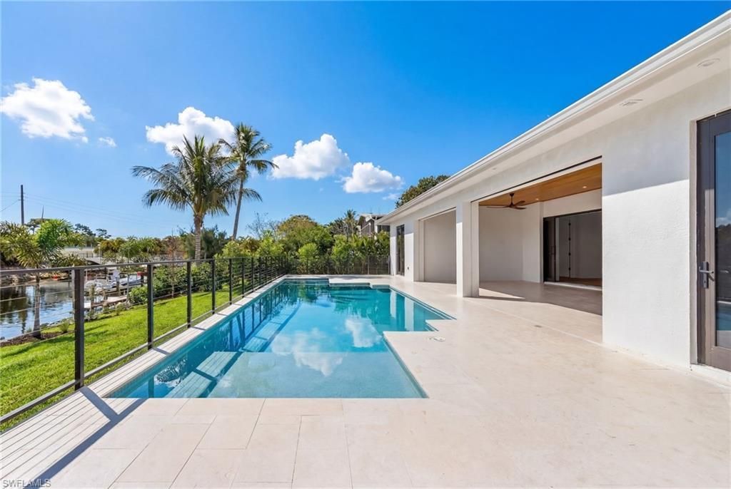 2393 Longboat Dr, Naples, FL 34104 Photo