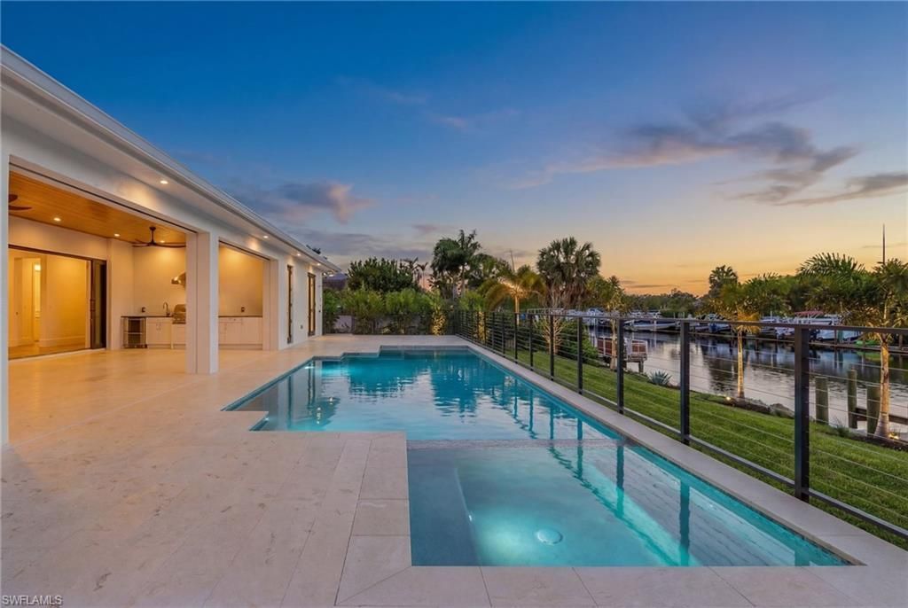 2393 Longboat Dr, Naples, FL 34104 Photo