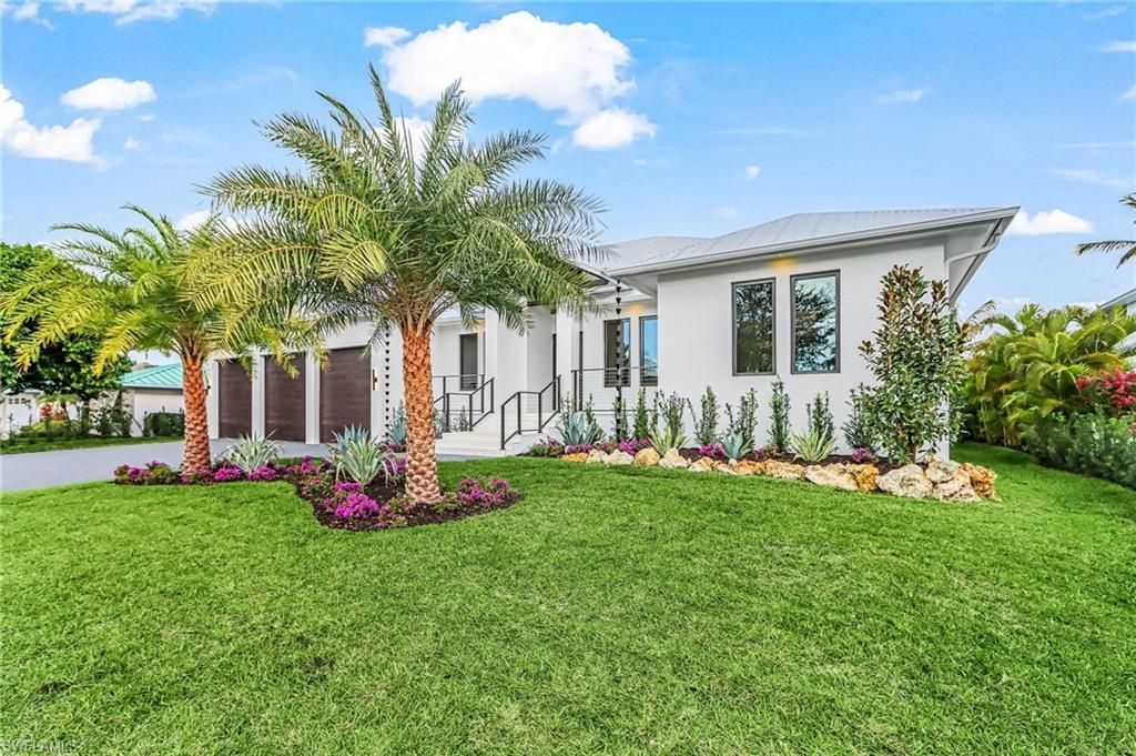 2393 Longboat Dr, Naples, FL 34104 Photo