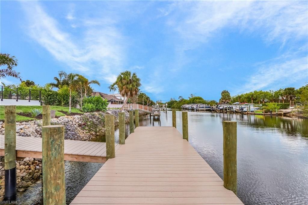 2393 Longboat Dr, Naples, FL 34104 Photo