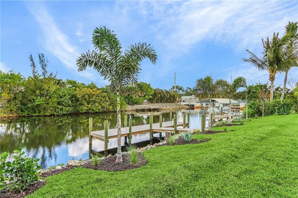 2393 Longboat Dr, Naples, FL 34104 Photo