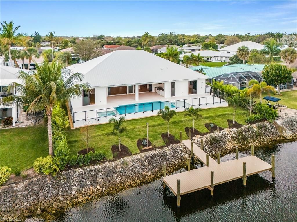 2393 Longboat Dr, Naples, FL 34104 Photo