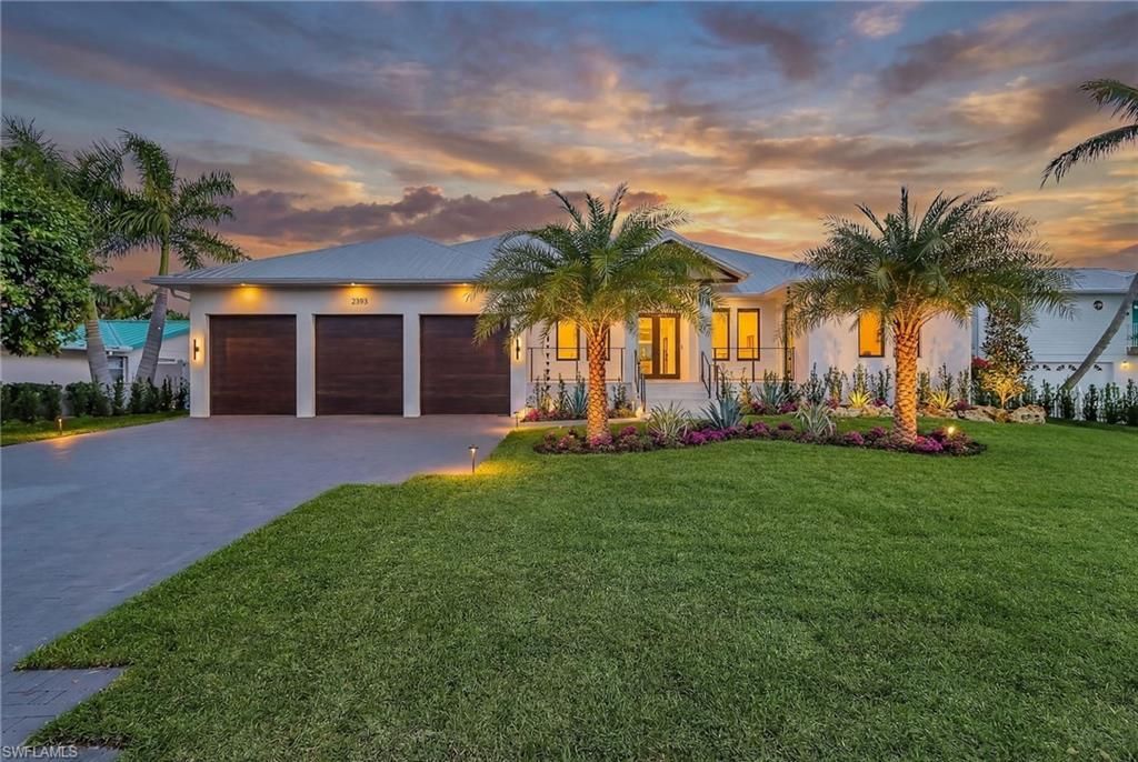 2393 Longboat Dr, Naples, FL 34104 Photo