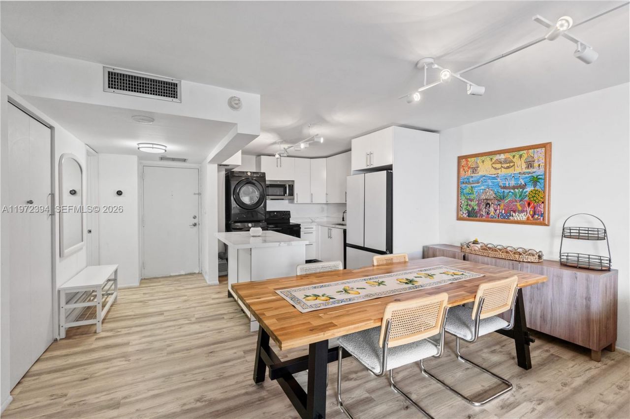 1865 Brickell Ave , Unit A2006, Miami, FL 33129 Photo