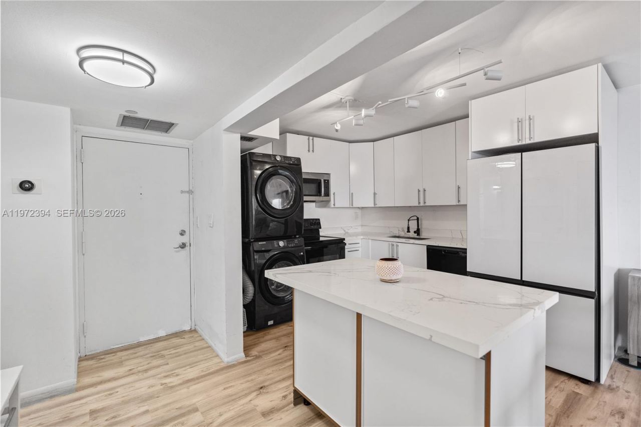 1865 Brickell Ave , Unit A2006, Miami, FL 33129 Photo