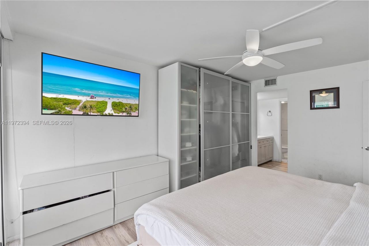 1865 Brickell Ave , Unit A2006, Miami, FL 33129 Photo