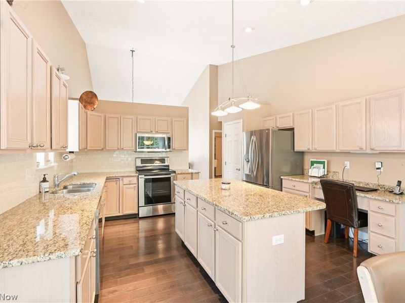 2551 Edgebrook Crossing, Twinsburg, OH 44087 Photo 10