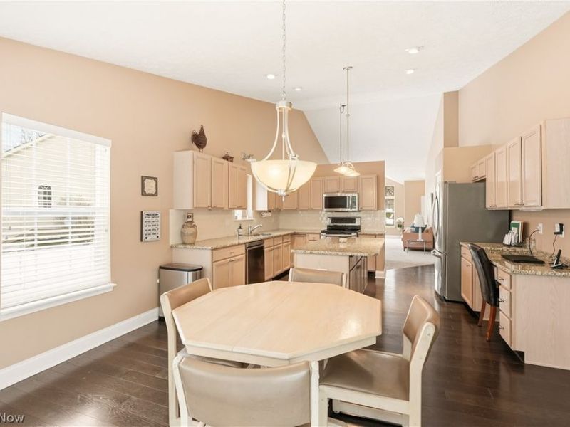 2551 Edgebrook Crossing, Twinsburg, OH 44087 Photo 12