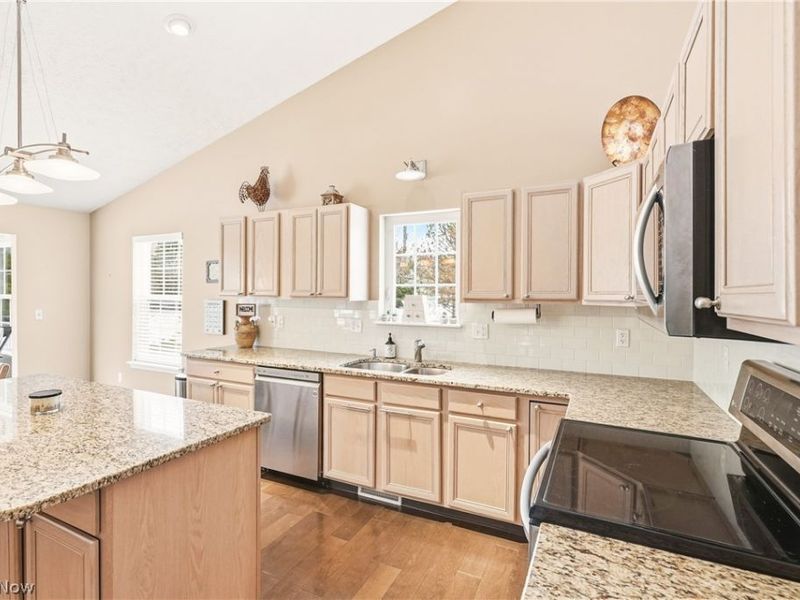 2551 Edgebrook Crossing, Twinsburg, OH 44087 Photo 8