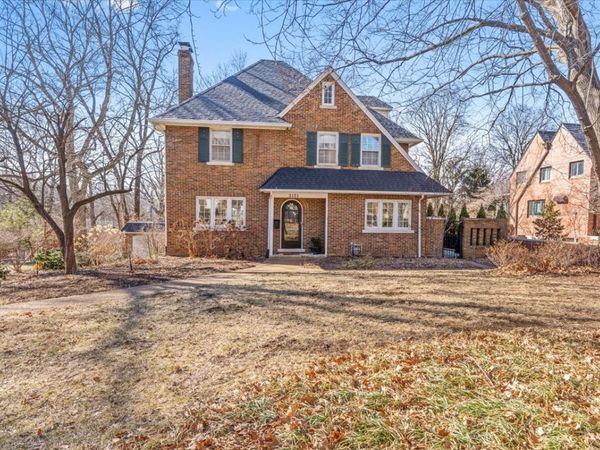 2121 Illini Road, Springfield, IL 62704