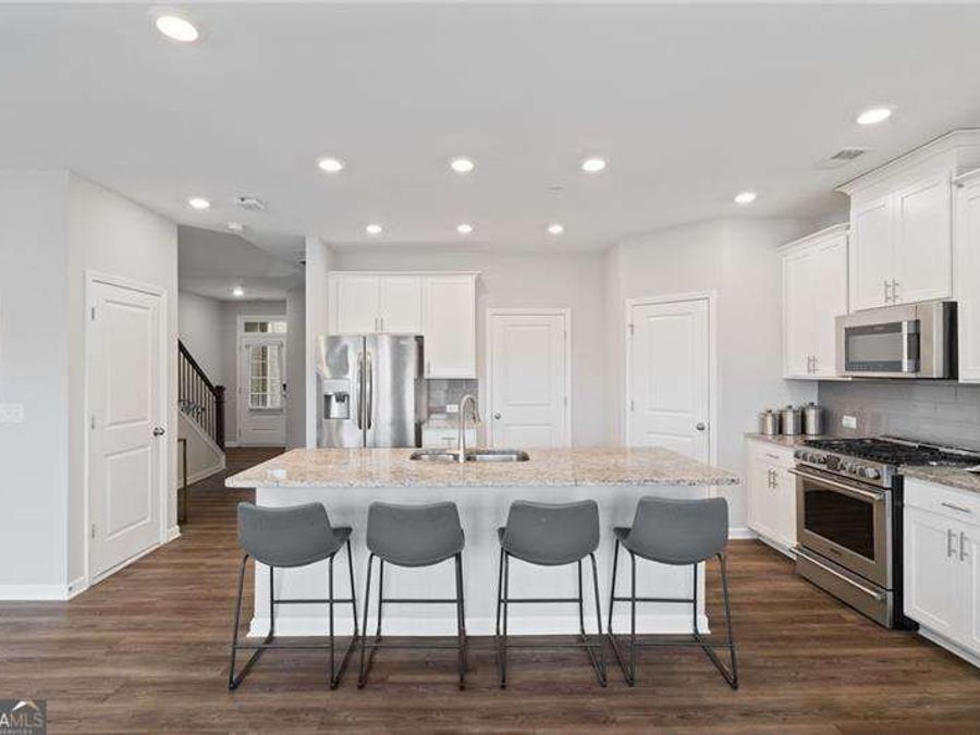 Property Image 8