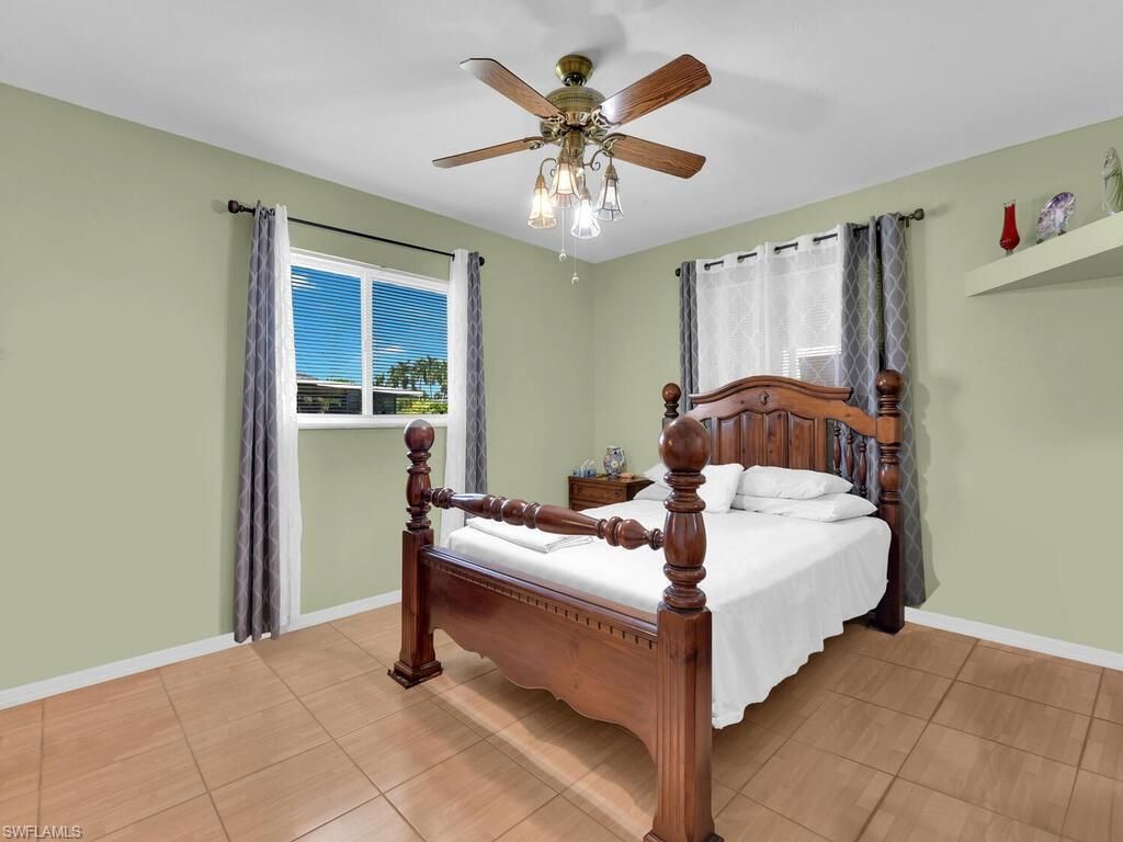 1433 SE 13th Ter, Cape Coral, FL 33990 Photo