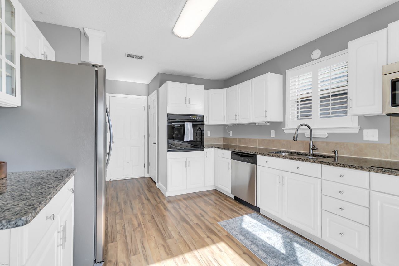 2111 Razorback Lane Photo 21