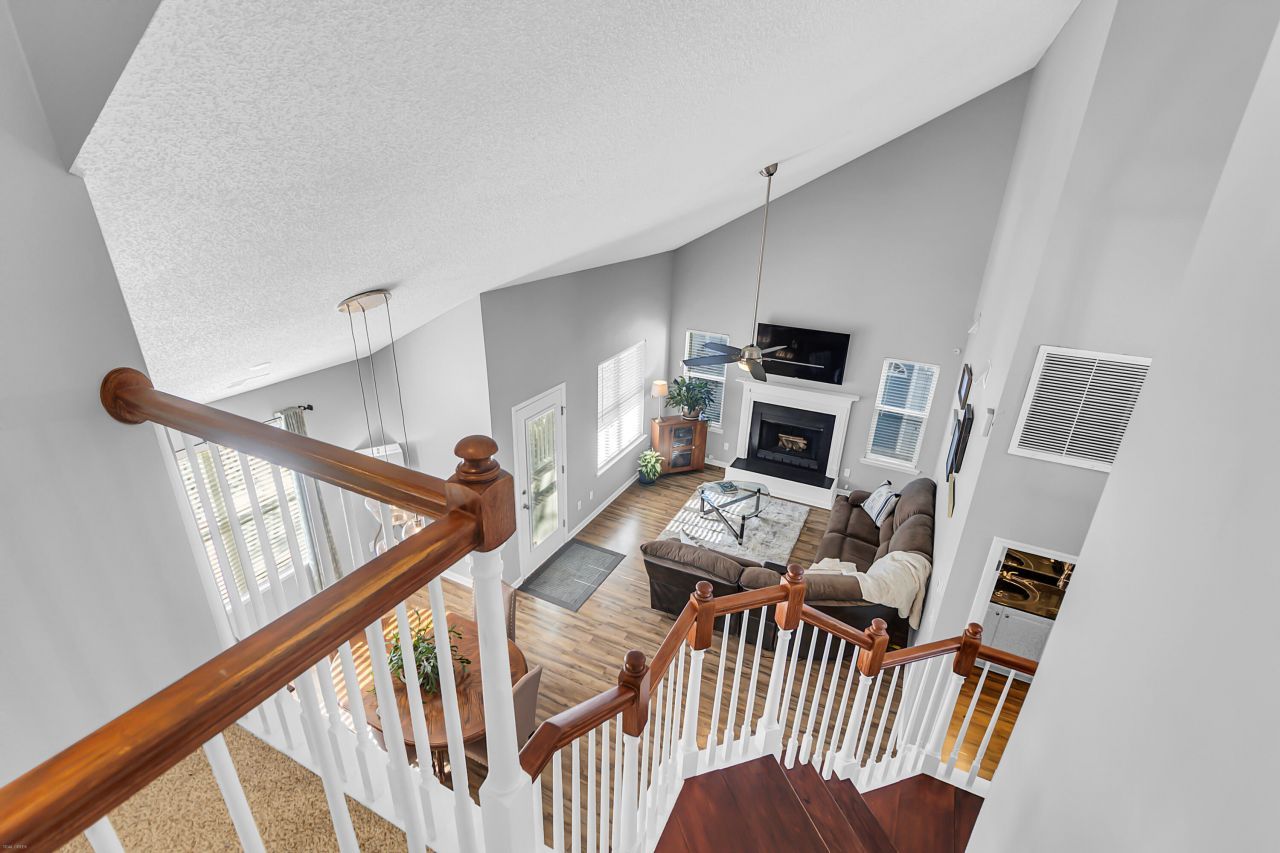 2111 Razorback Lane Photo 24