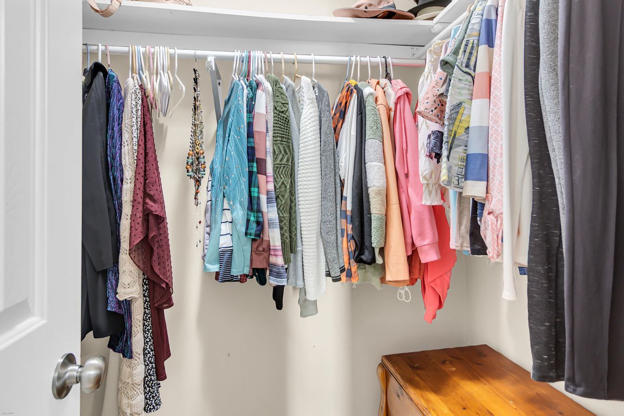 2111 Razorback Lane Photo 7