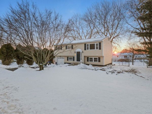 15 Decker Drive , Washingtonville, NY 10992