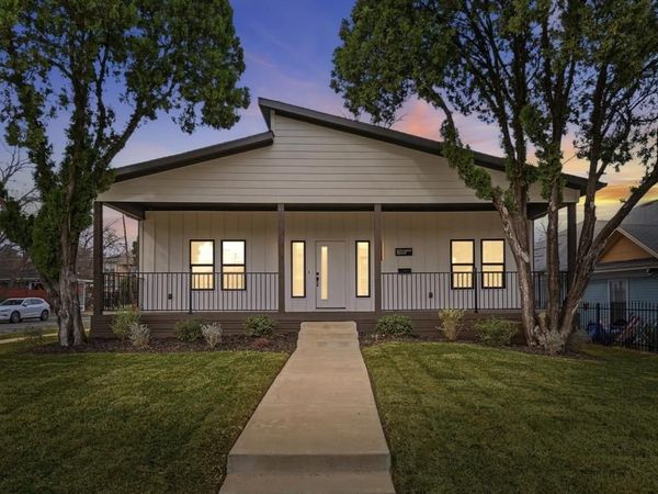 901 Elsbeth Street, Dallas, TX 75208