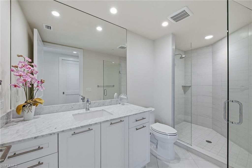 13665 Vanderbilt Dr, Unit 404, Naples, FL 34110 Photo