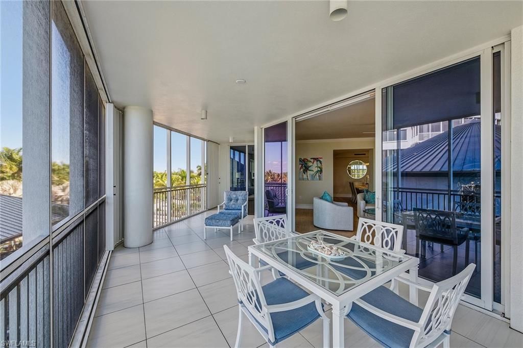 13665 Vanderbilt Dr, Unit 404, Naples, FL 34110 Photo
